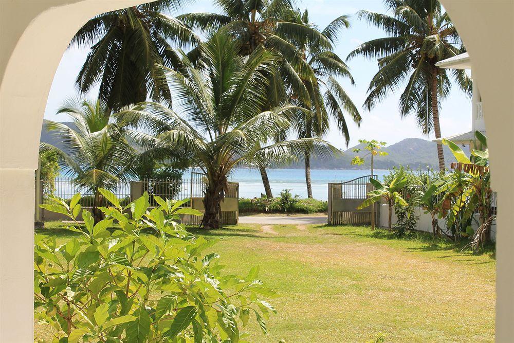 شقق هايد واي هوليداي Anse Volbert Village المظهر الخارجي الصورة