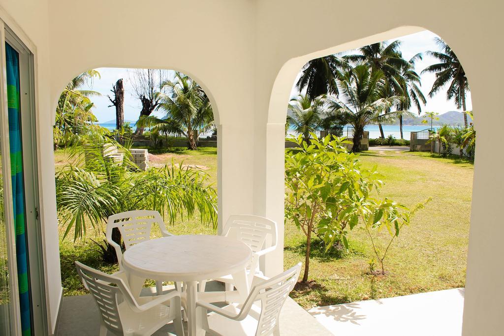 شقق هايد واي هوليداي Anse Volbert Village المظهر الخارجي الصورة