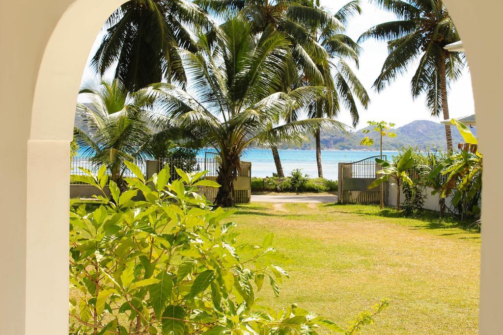 شقق هايد واي هوليداي Anse Volbert Village المظهر الخارجي الصورة