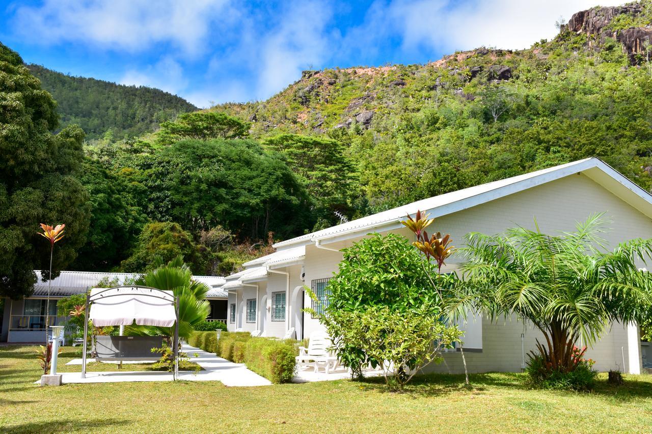 شقق هايد واي هوليداي Anse Volbert Village المظهر الخارجي الصورة